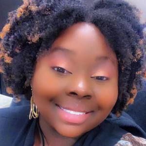 Meet your Posher, Kendra